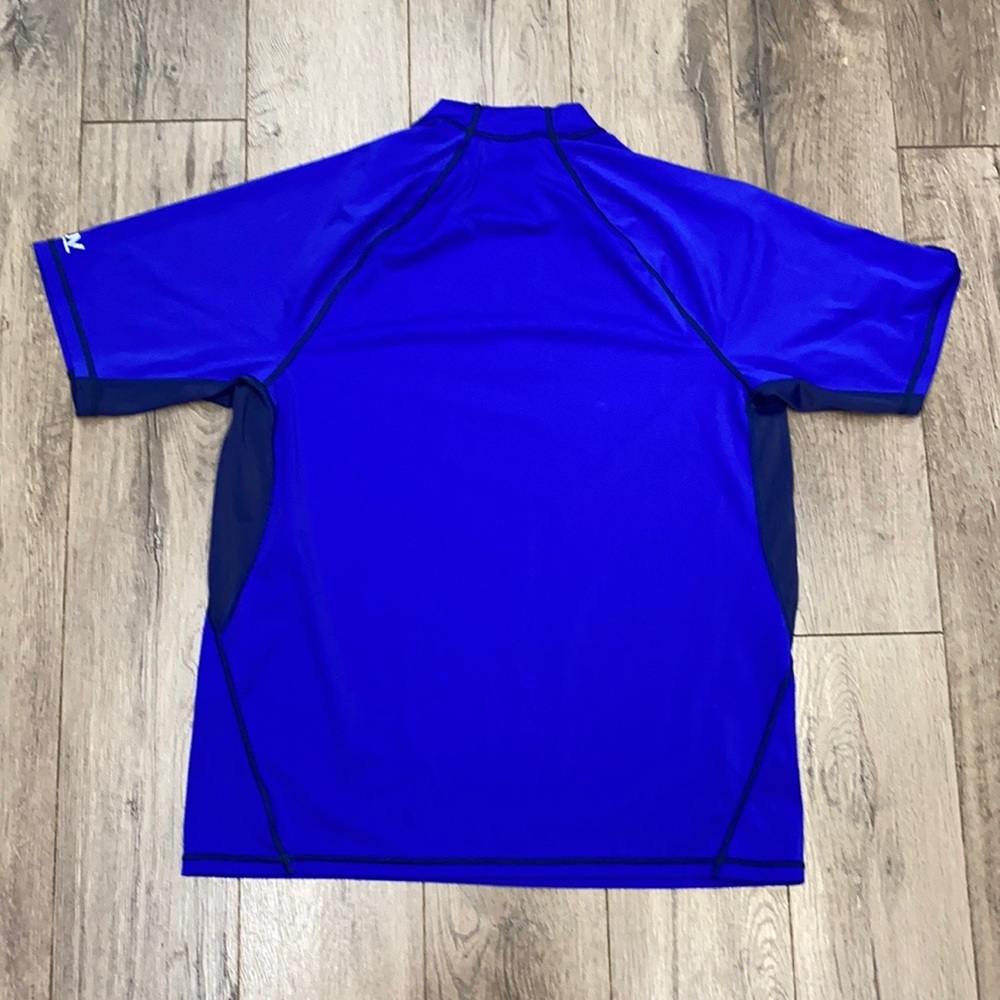 Speedo Men's Royal/Navy Blue Block The Burn UV Protection Rash Guard - Picture 2 of 5